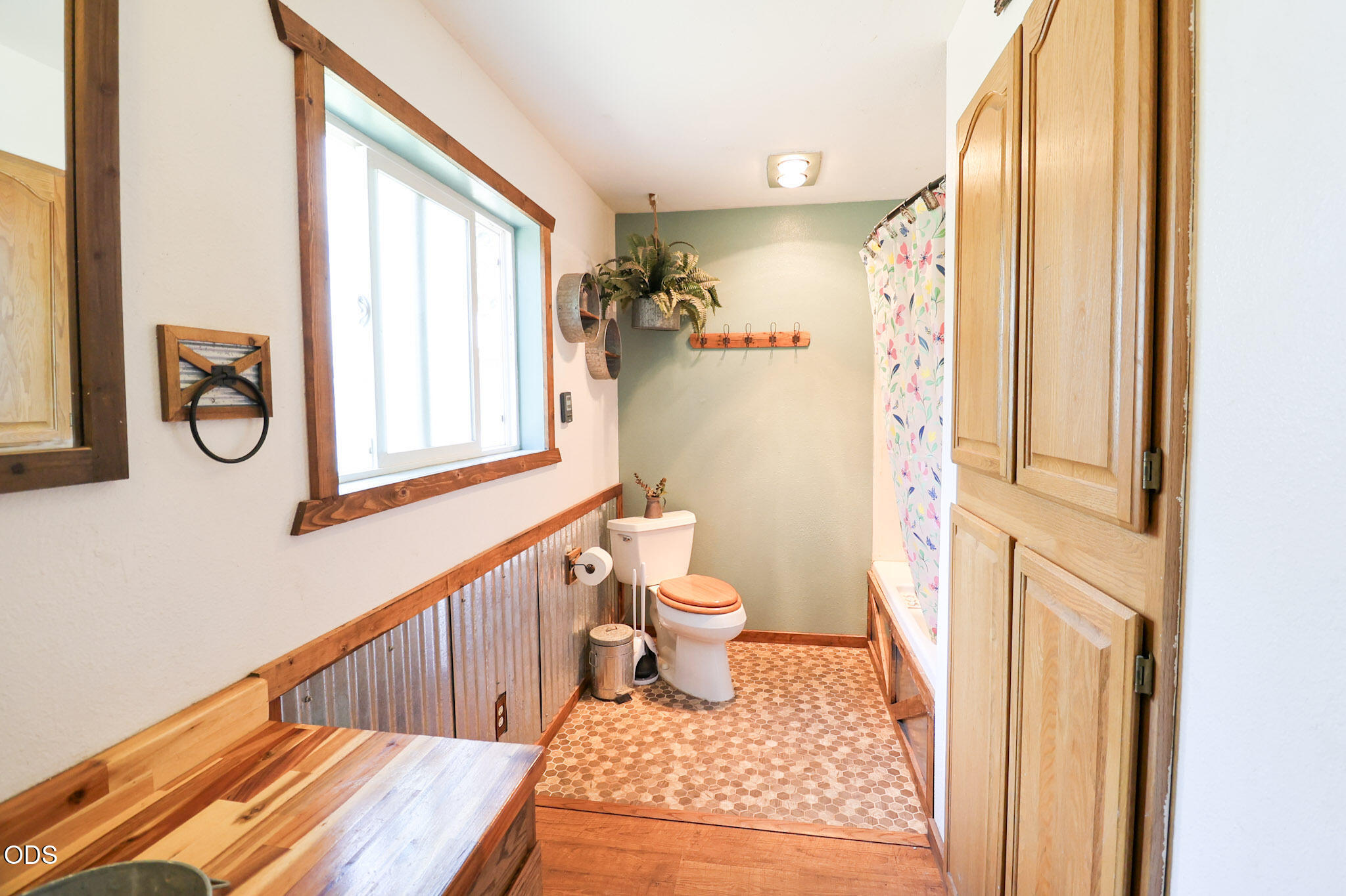 16010 Clover Creek Road Klamath Falls, OR 97601 - Photo 14 of 20