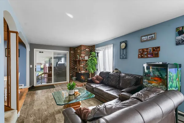 $209,000 | 300 North Lincoln Street, Thomasboro, IL 61878