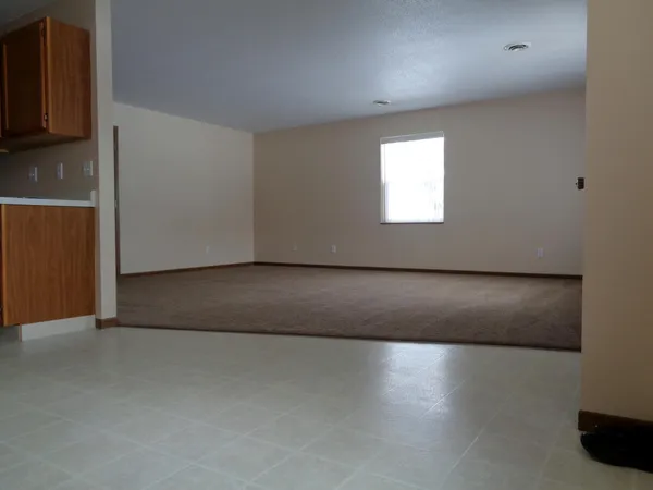 $1,350 | 1708 Lincoln Avenue, Unit 6, Montevideo, MN 56265