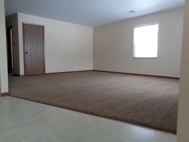 $1,350 | 1708 Lincoln Avenue, Unit 6, Montevideo, MN 56265