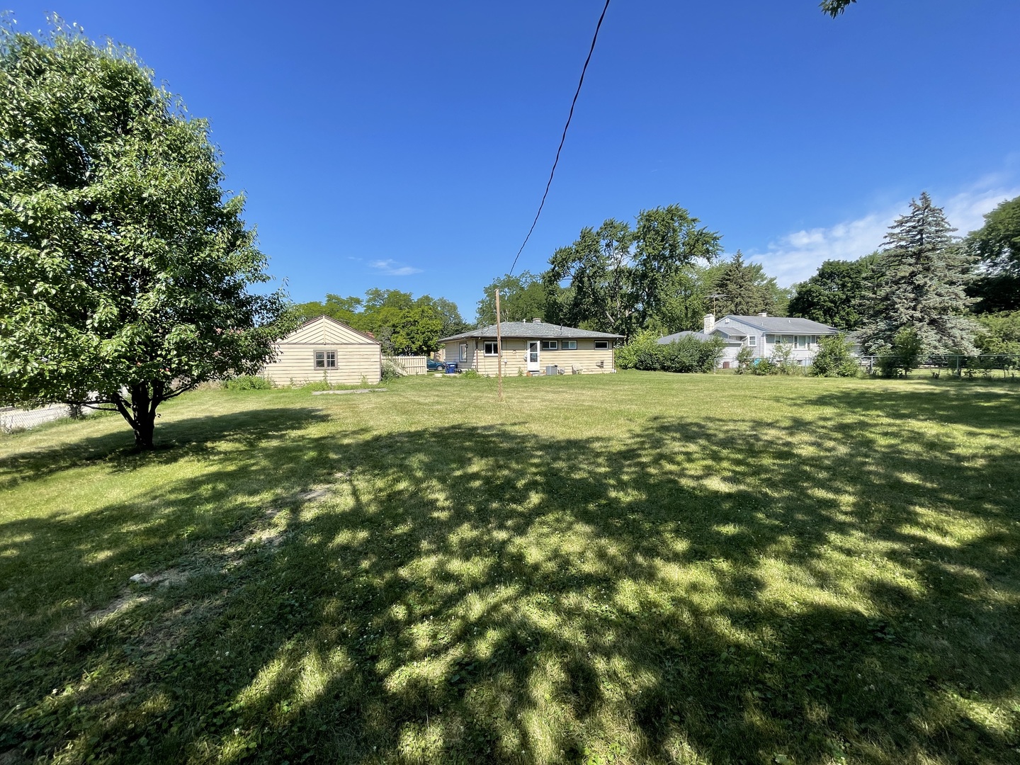 11 Shagbark Road Lake Bluff, IL 60044 - Photo 18 of 20 a view of yard with green space