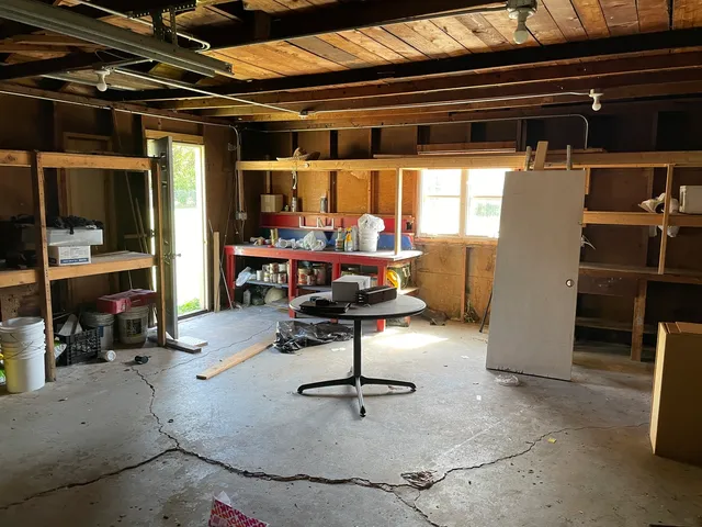 $475,000 | 11 Shagbark Road, Lake Bluff, IL 60044