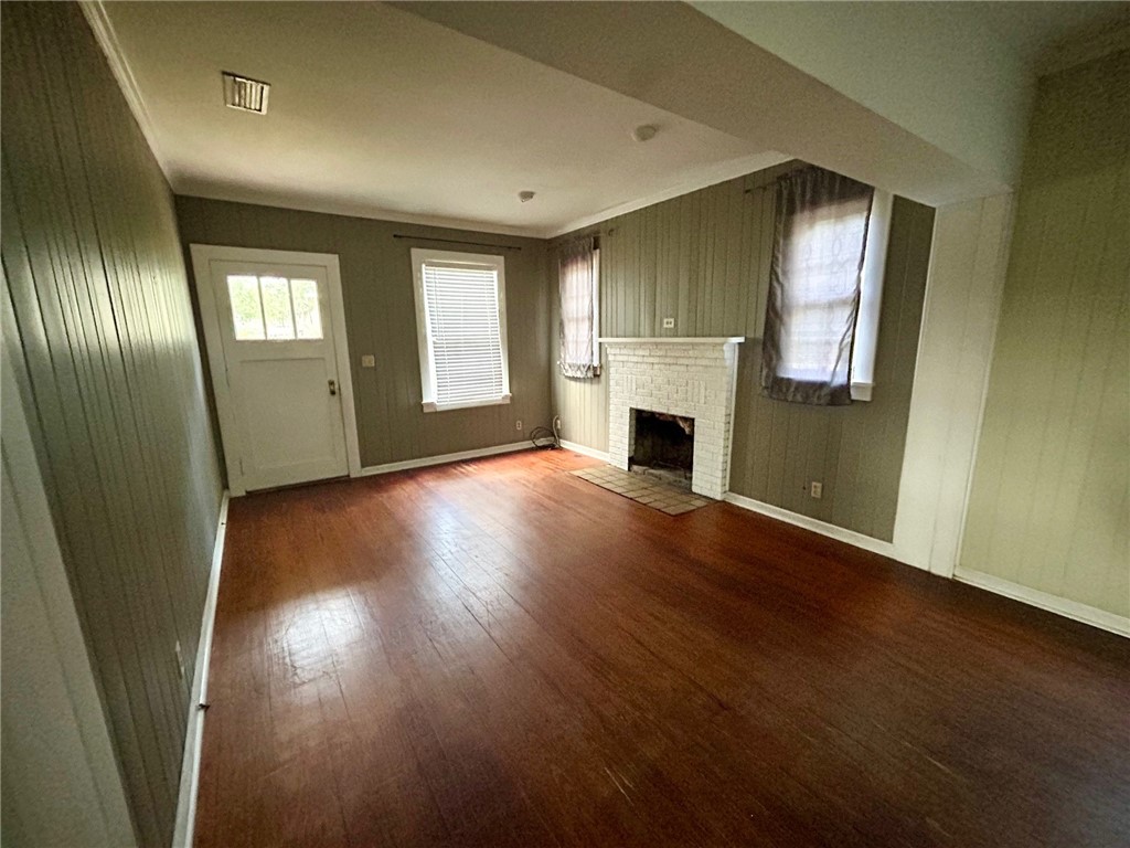 11822 Old Demere Road St. Simons Island, GA 31522 - Photo 7 of 15 Front Living Room