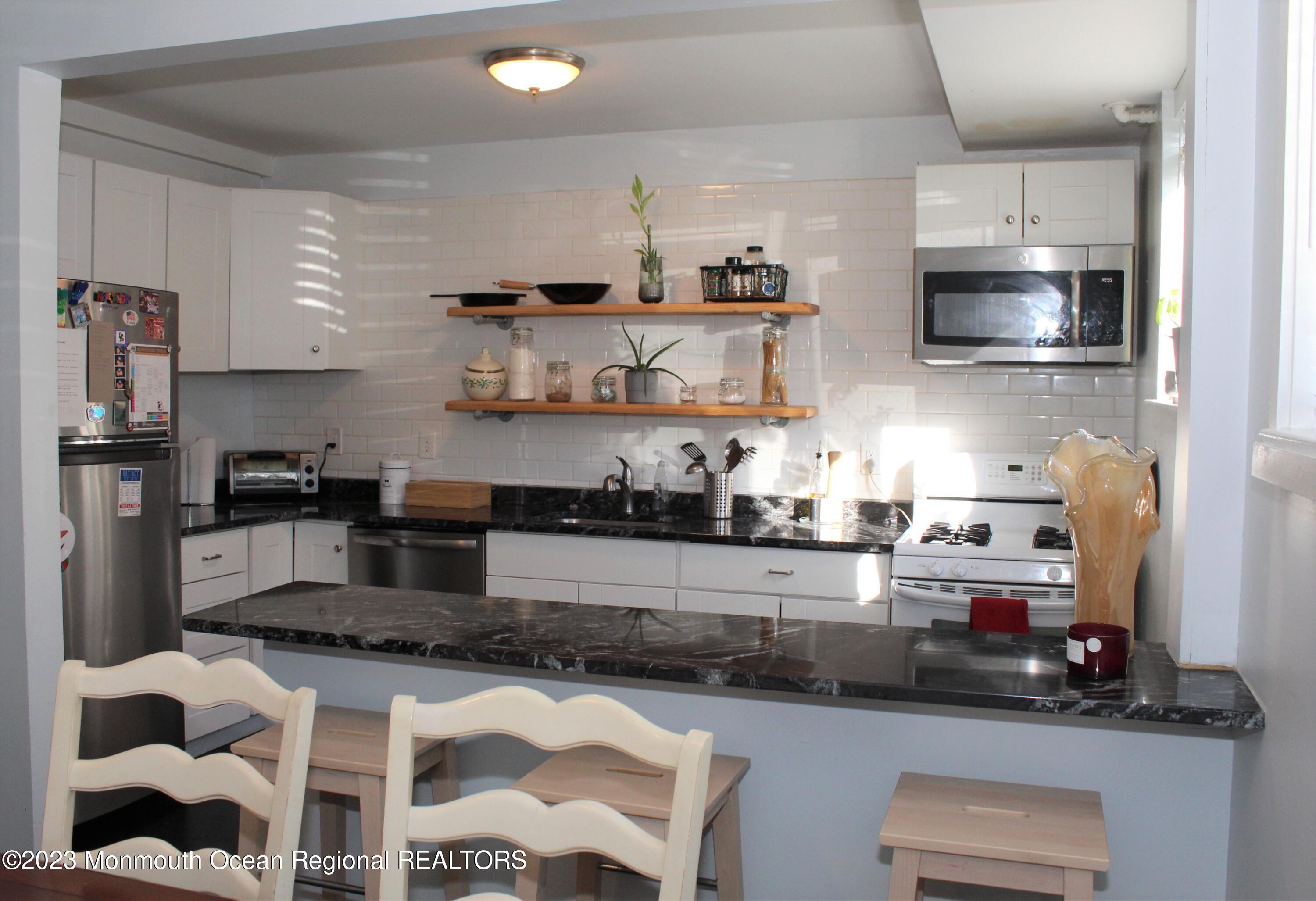 293 Spring Street, Unit 16A Red Bank, NJ 07701 - Photo 8 of 15 KITCHEN