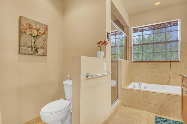 $5,000 | 2560 Northeast 11th Street, Pompano Beach, FL 33062