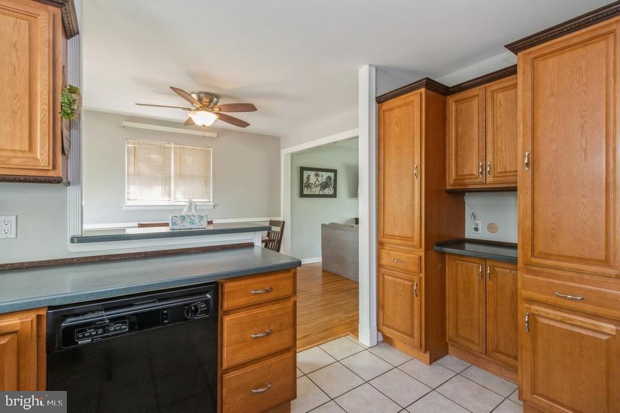 795 Garden Road Warminster, PA 18974 - Photo 7 of 25 Kitchen