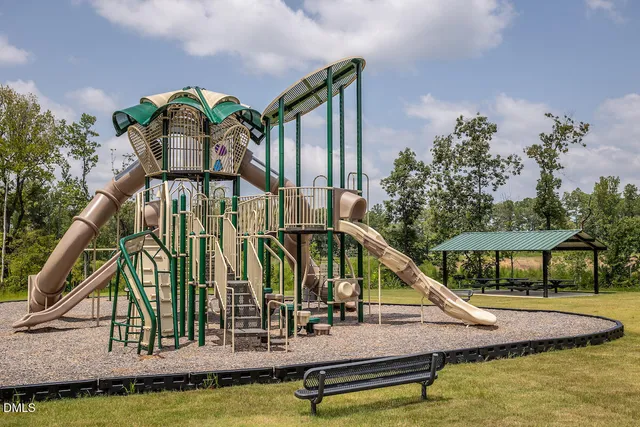 a view of a house with swimming pool