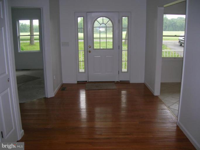 420 High Bridge Road Millington, MD 21651 - Photo 4 of 9 Entrance / Foyer