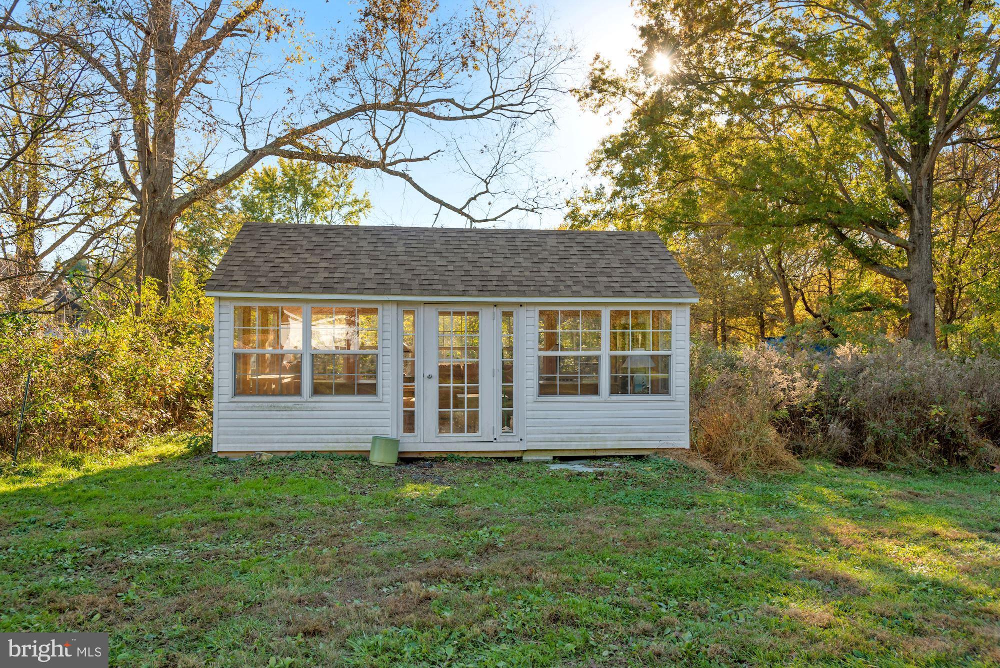 2950 Atoka Road Marshall, VA 20115 - Photo 23 of 29 Art studio/ workshop w electric