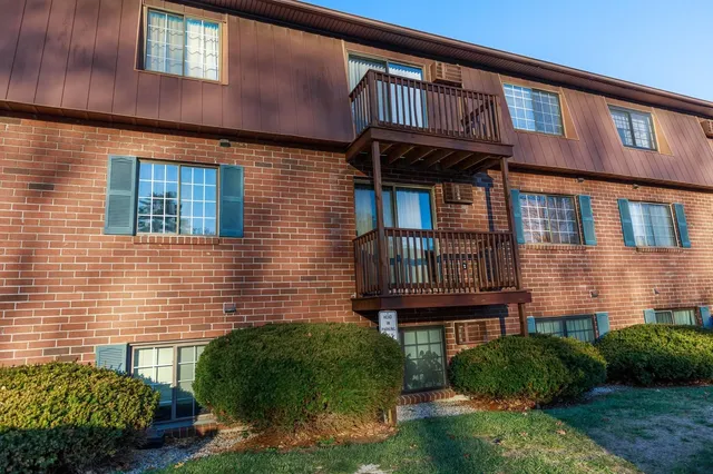 $195,000 | 39 Old Hackett Hill Road, Unit 3F, Manchester, NH 03102