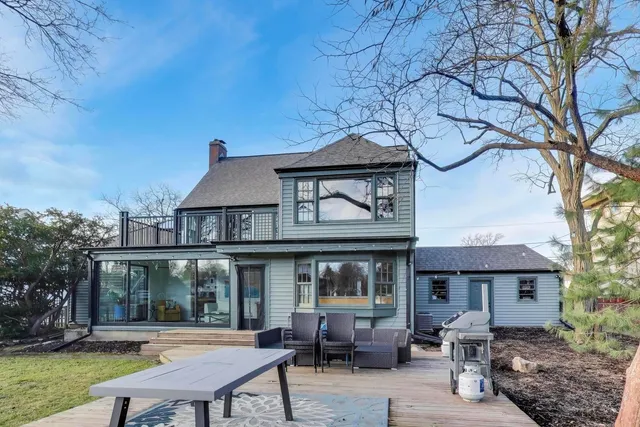 $675,000 | 407 La Fox River Drive, Algonquin, IL 60102