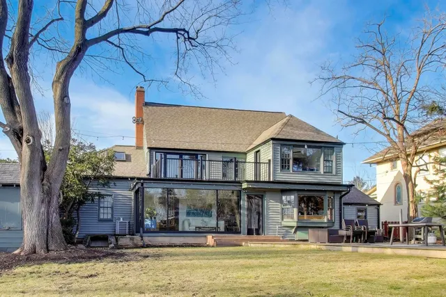 $675,000 | 407 La Fox River Drive, Algonquin, IL 60102