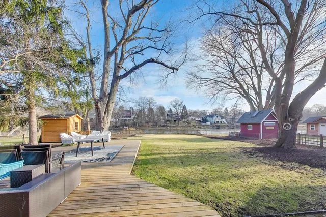 $675,000 | 407 La Fox River Drive, Algonquin, IL 60102