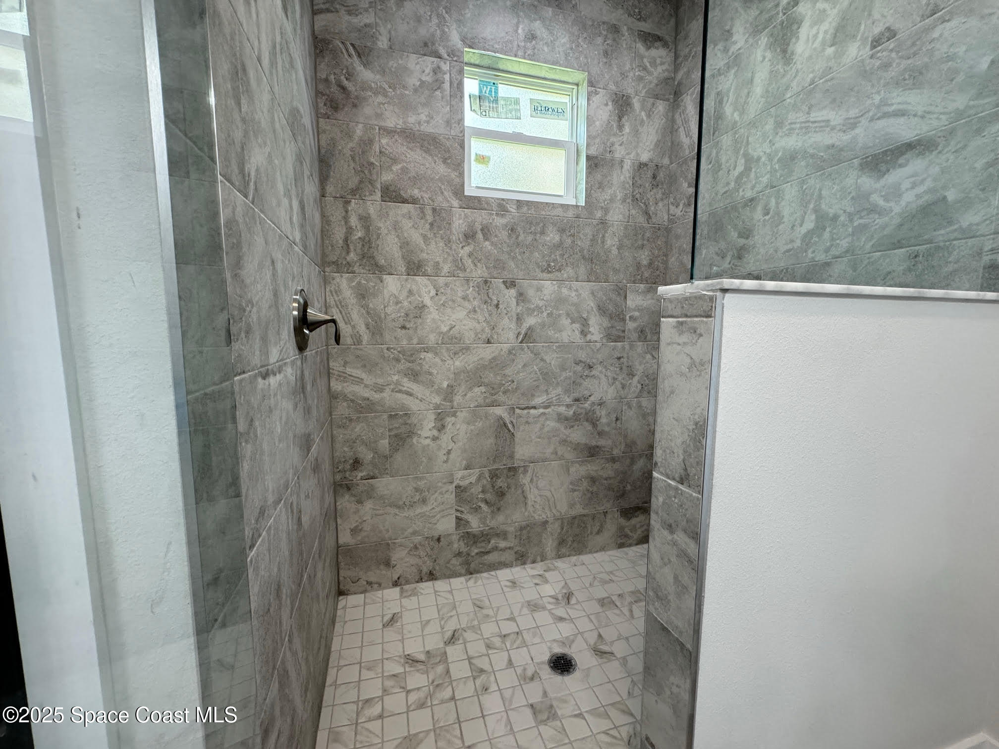 268 Barbarossa Road Northwest Palm Bay, FL 32907 - Photo 19 of 26 Actual Shower