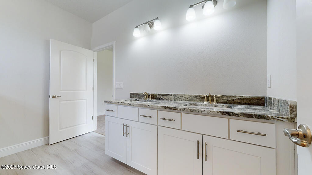 268 Barbarossa Road Northwest Palm Bay, FL 32907 - Photo 20 of 26 Primary Bathroom