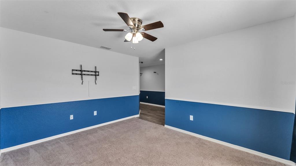 501 Interlock Street Lake Alfred, FL 33850 - Photo 7 of 49 a living room with window