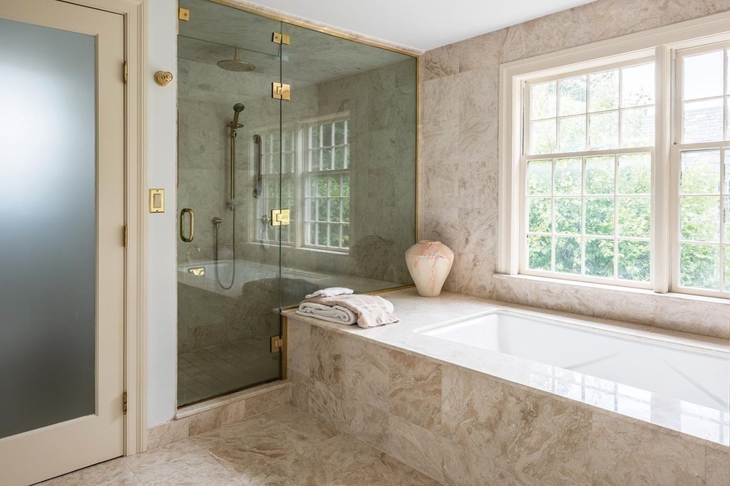 8 Manitoba Road Newton, MA 02468 - Photo 8 of 11