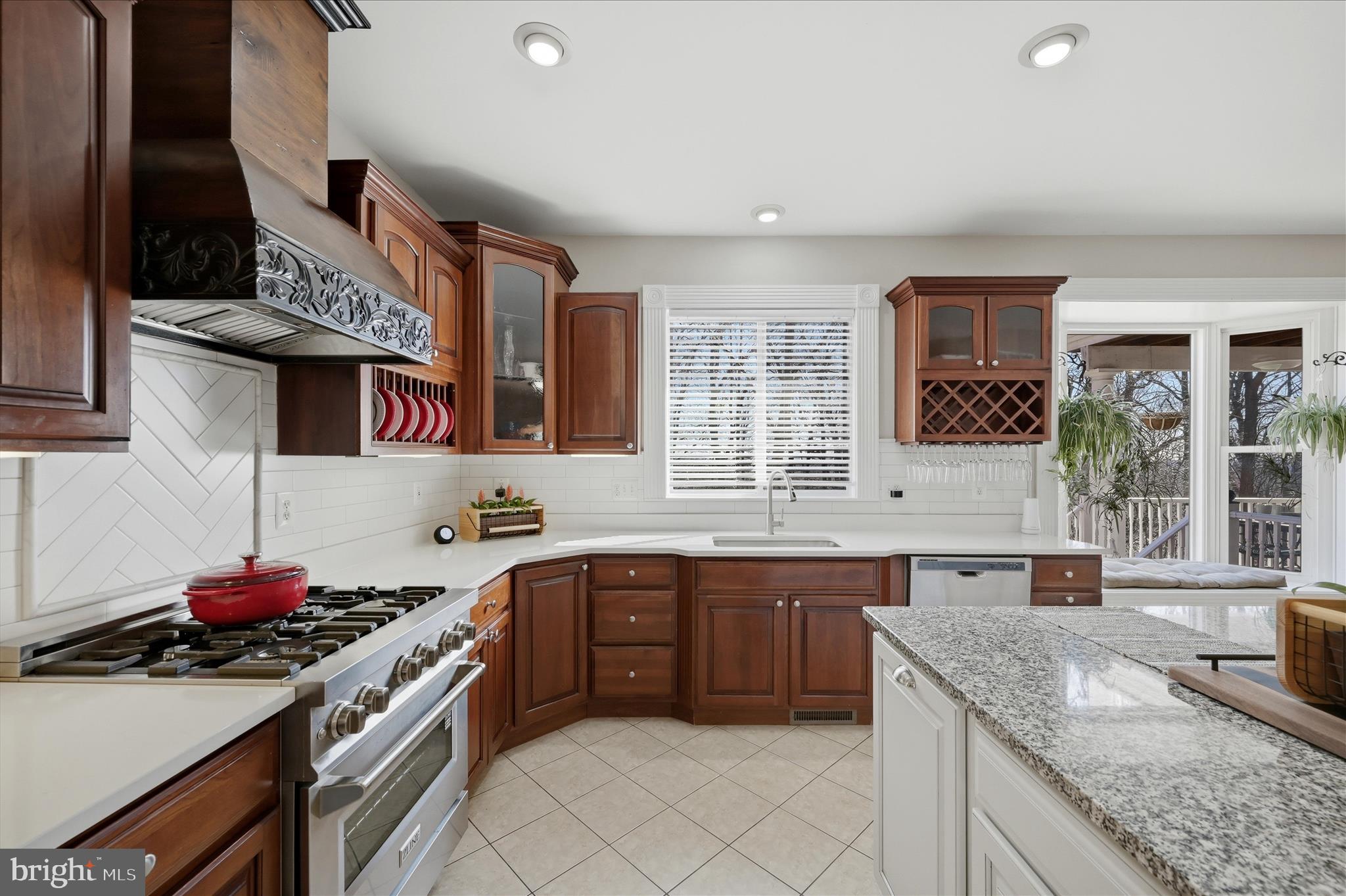 520 Clagett Street Southwest Leesburg, VA 20175 - Photo 22 of 94 Kitchen