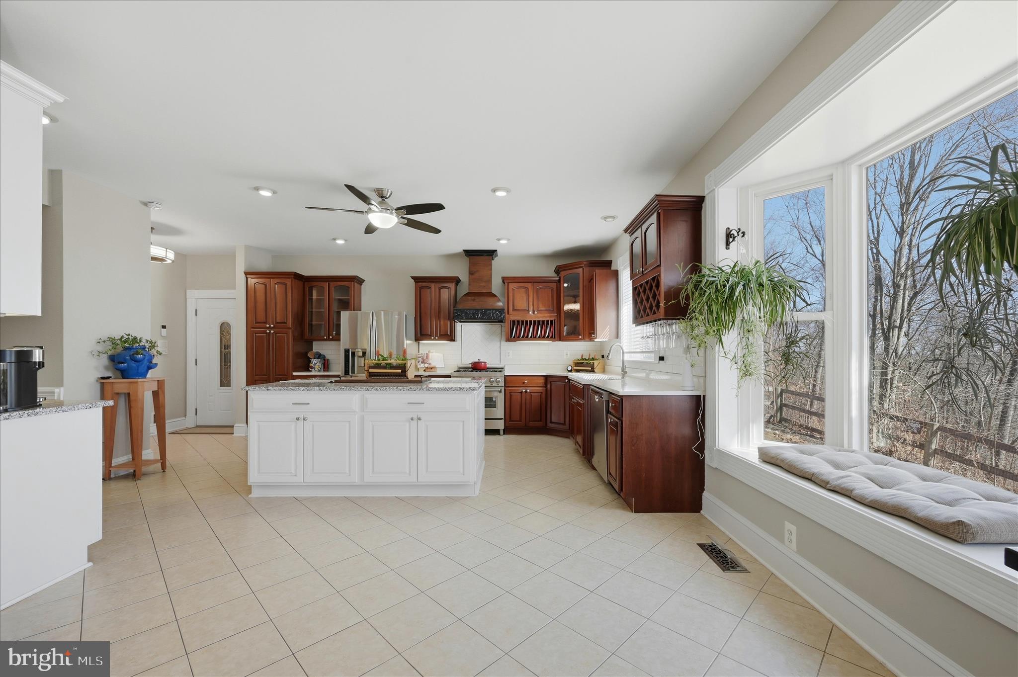 520 Clagett Street Southwest Leesburg, VA 20175 - Photo 26 of 94 Kitchen