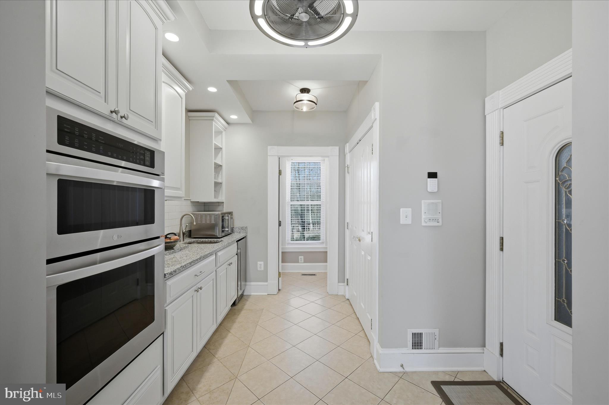 520 Clagett Street Southwest Leesburg, VA 20175 - Photo 28 of 94 Kitchen