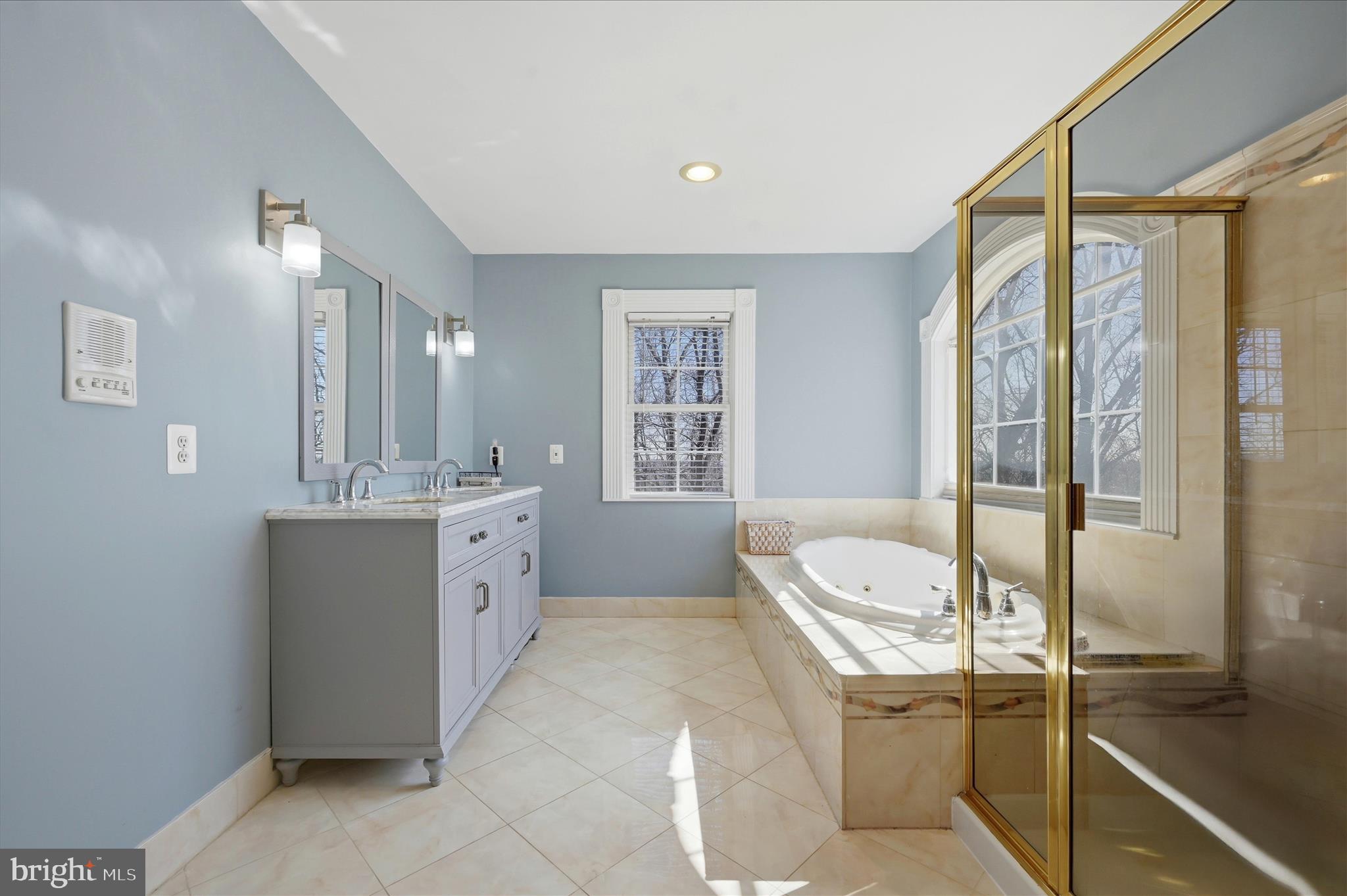 520 Clagett Street Southwest Leesburg, VA 20175 - Photo 49 of 94 Primary Bathroom