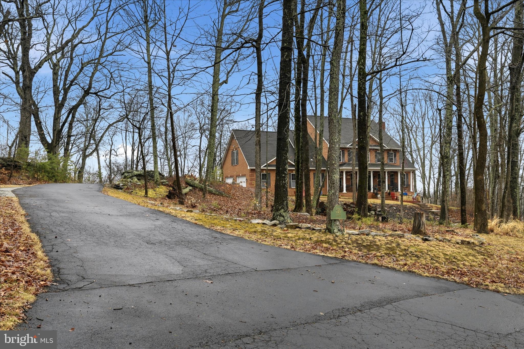 520 Clagett Street Southwest Leesburg, VA 20175 - Photo 71 of 94 Driveway