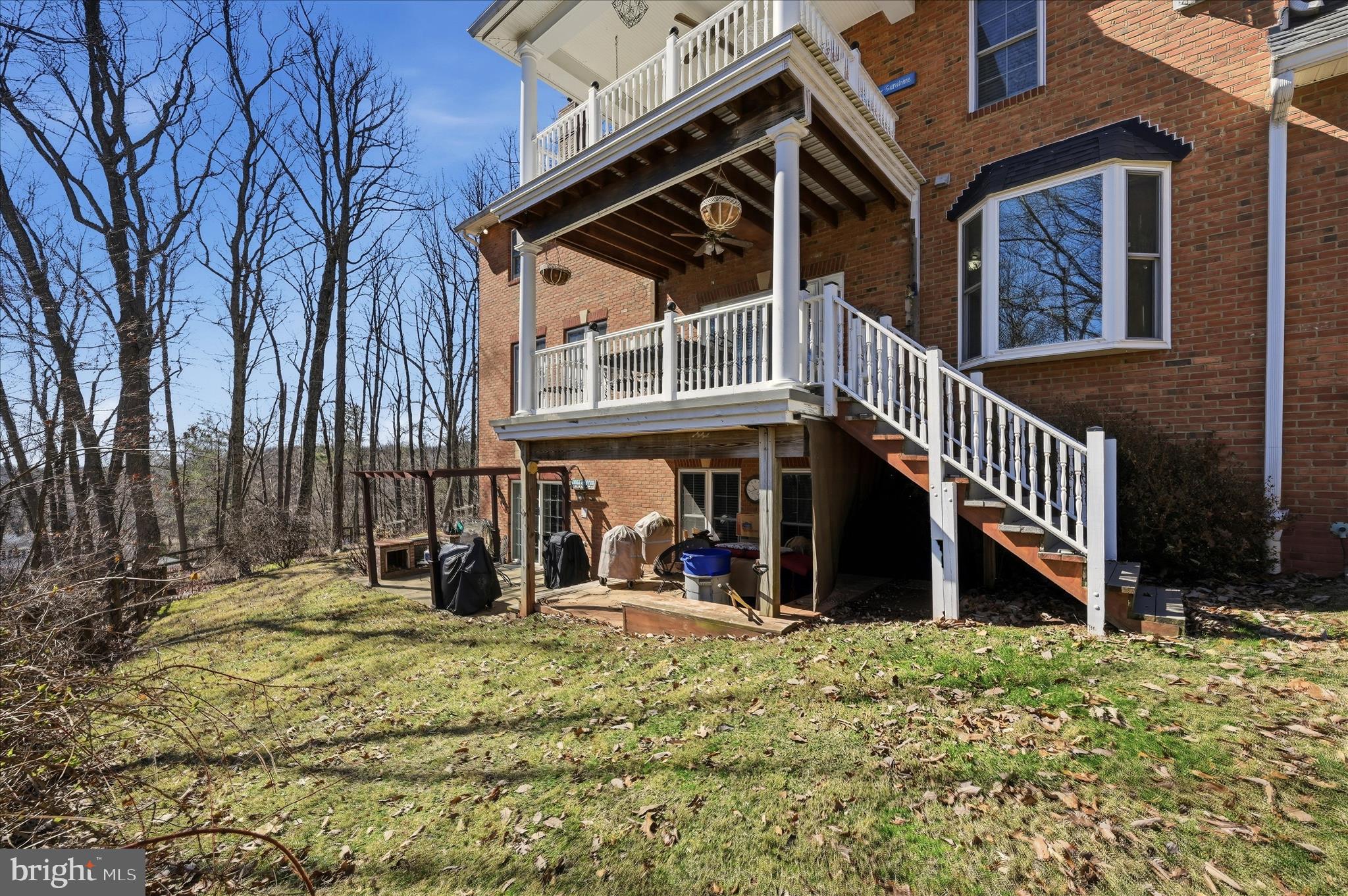 520 Clagett Street Southwest Leesburg, VA 20175 - Photo 76 of 94 Back Exterior