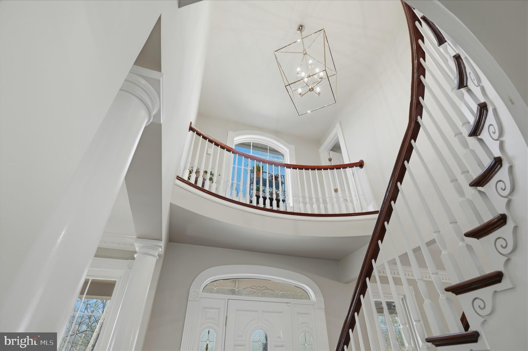 520 Clagett Street Southwest Leesburg, VA 20175 - Photo 9 of 94 Two Story Foyer