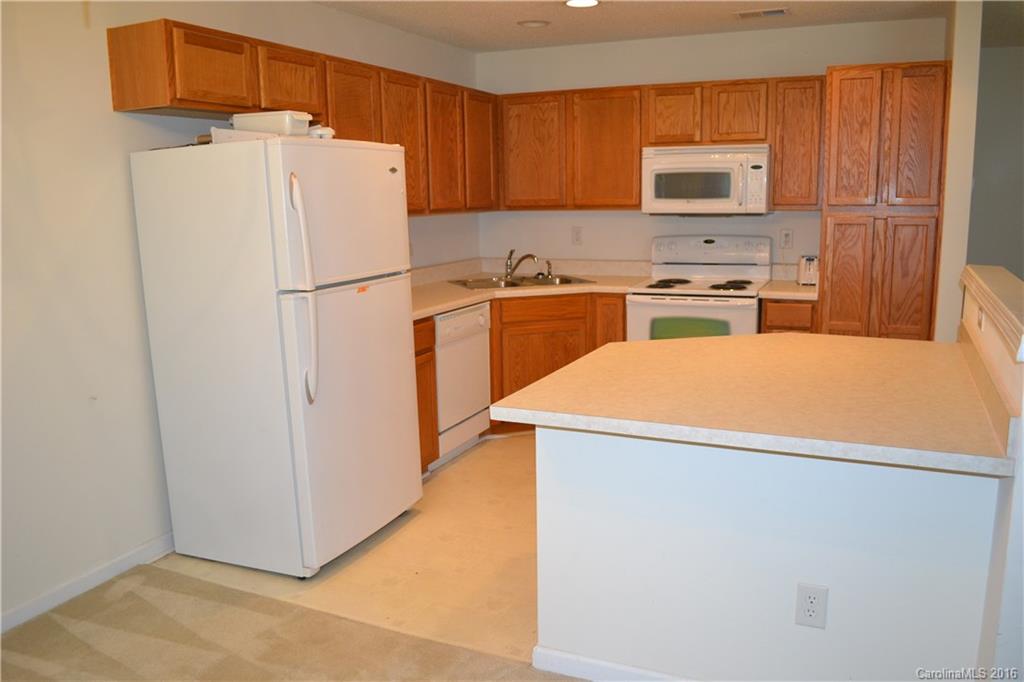 16733 Timber Crossing Road, Unit 16733 Charlotte, NC 28213 - Photo 5 of 15
