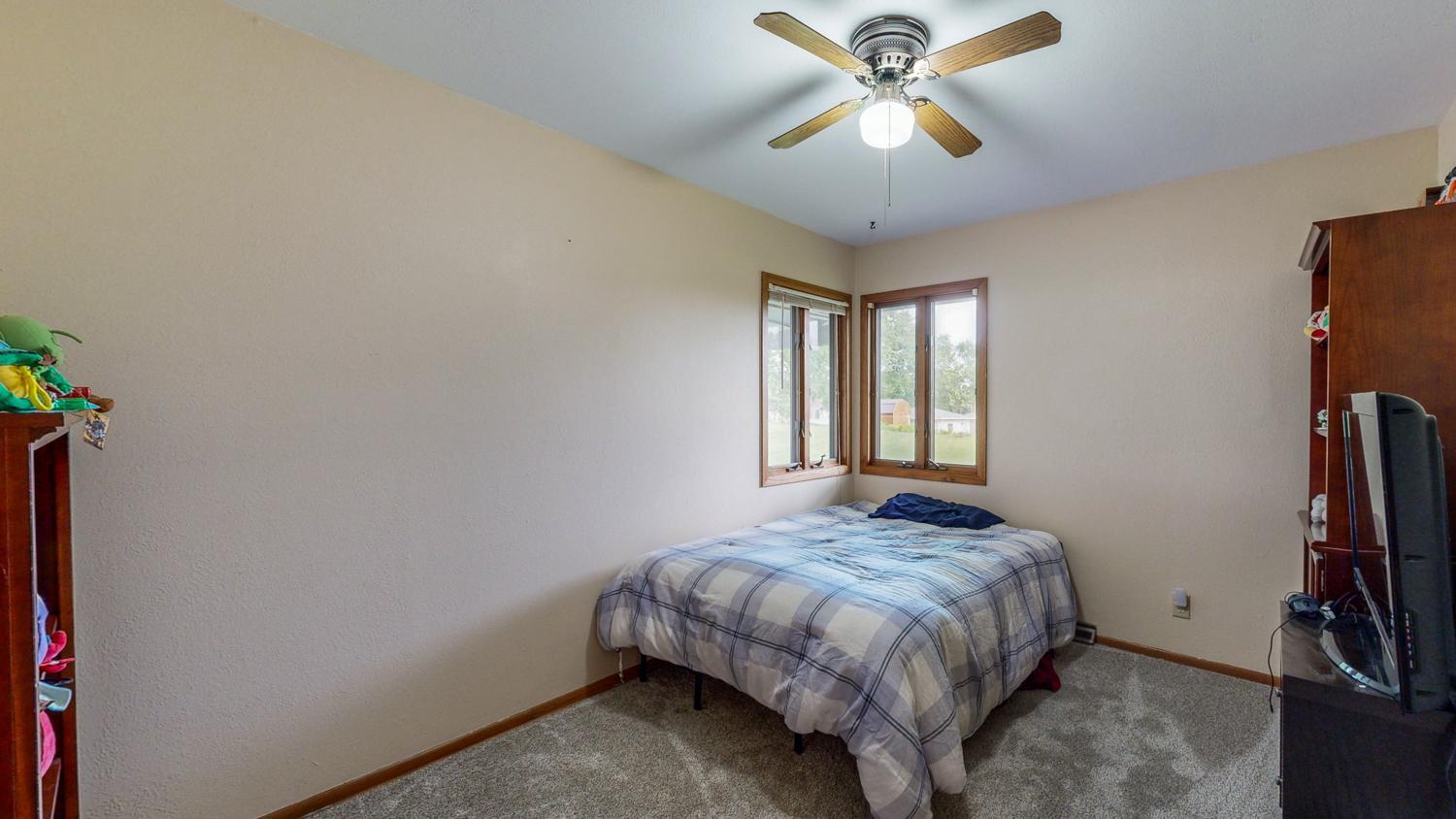 515 28th Street Southwest Rochester, MN 55902 - Photo 14 of 29