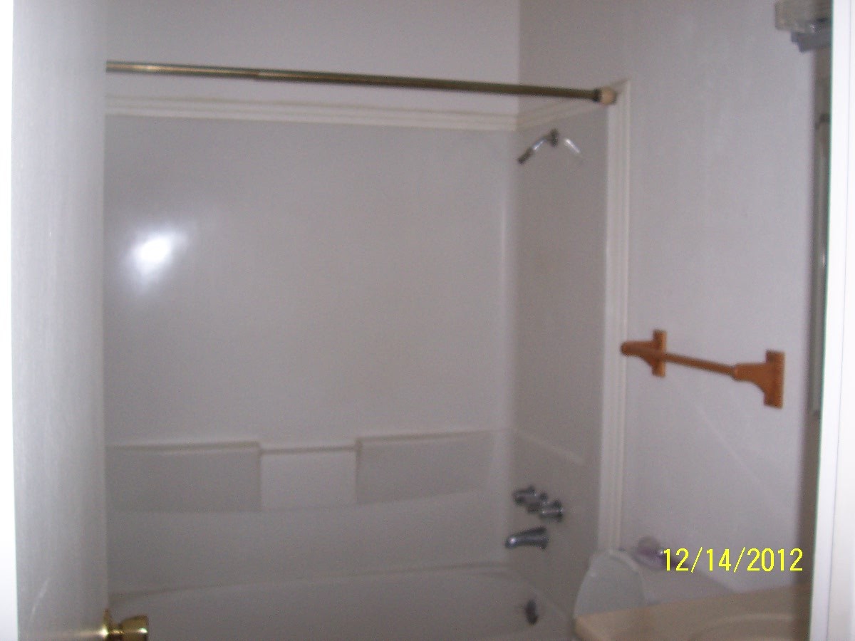 19366 Spring Gulch Road Anderson, CA 96007 - Photo 12 of 14 Bathroom