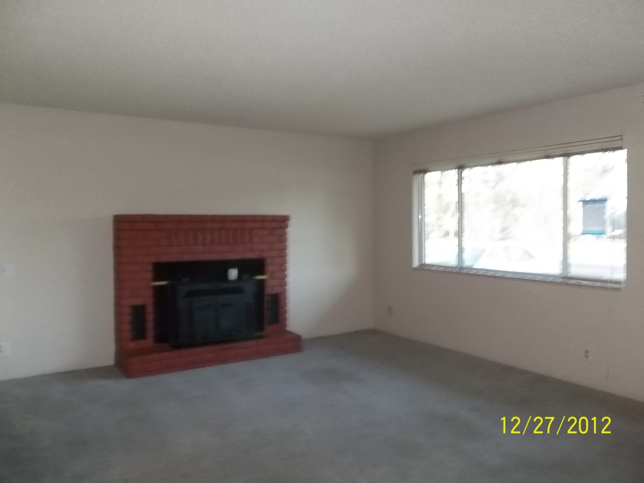 19366 Spring Gulch Road Anderson, CA 96007 - Photo 5 of 14 Living room