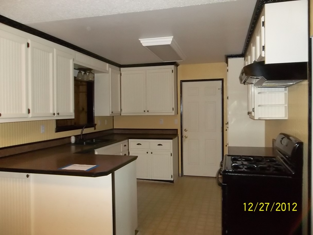 19366 Spring Gulch Road Anderson, CA 96007 - Photo 7 of 14 Kitchen