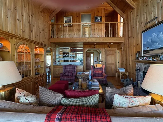 $1,200,000 | 2617 South Old Highway Road, Catheys Valley, CA 95306