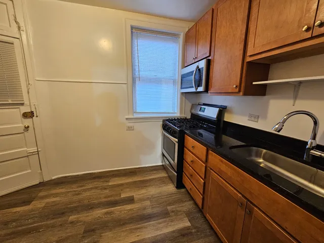 $1,695 | 5503 North Campbell Avenue, Unit 1, Chicago, IL 60625