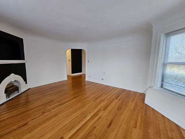 $1,695 | 5503 North Campbell Avenue, Unit 1, Chicago, IL 60625