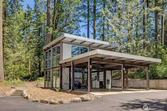 a car parked in front of a building