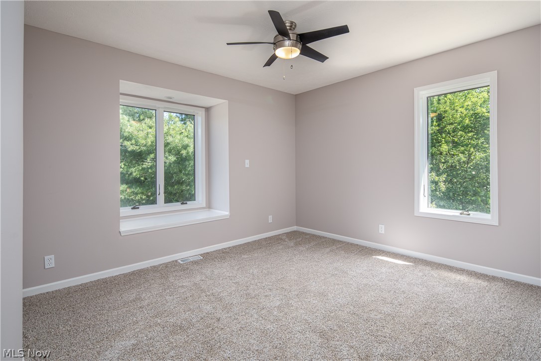12950 Schreiber Road Valley View, OH 44125 - Photo 25 of 34