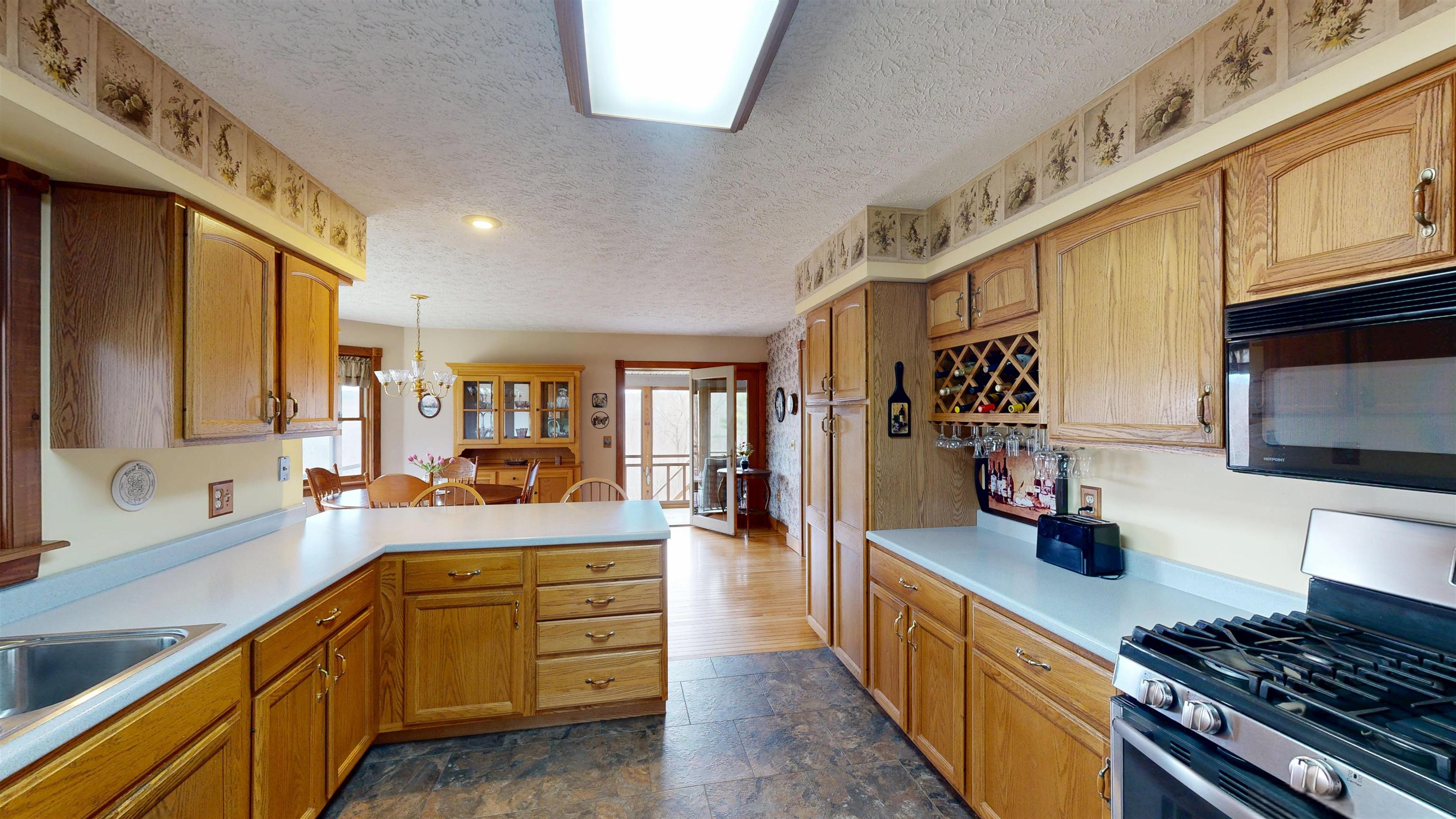 2289 Oak Hill Road Williston, VT 05495 - Photo 7 of 29