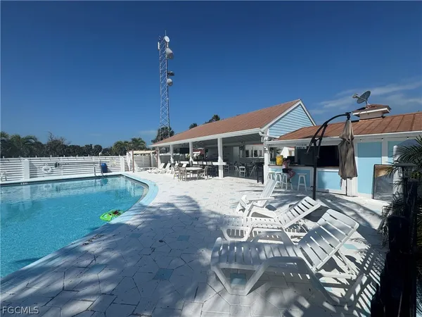 $849,000 | 201 White Pelican Drive, Captiva, FL 33924