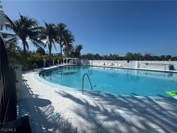 $849,000 | 201 White Pelican Drive, Captiva, FL 33924