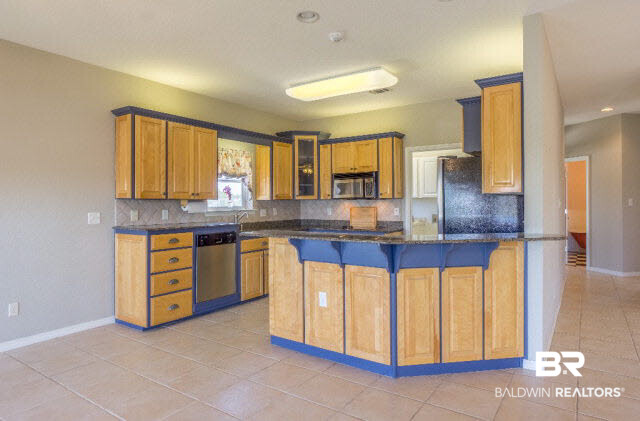 7221 Lafitte Road Pensacola, FL 32507 - Photo 15 of 41 Kitchen
