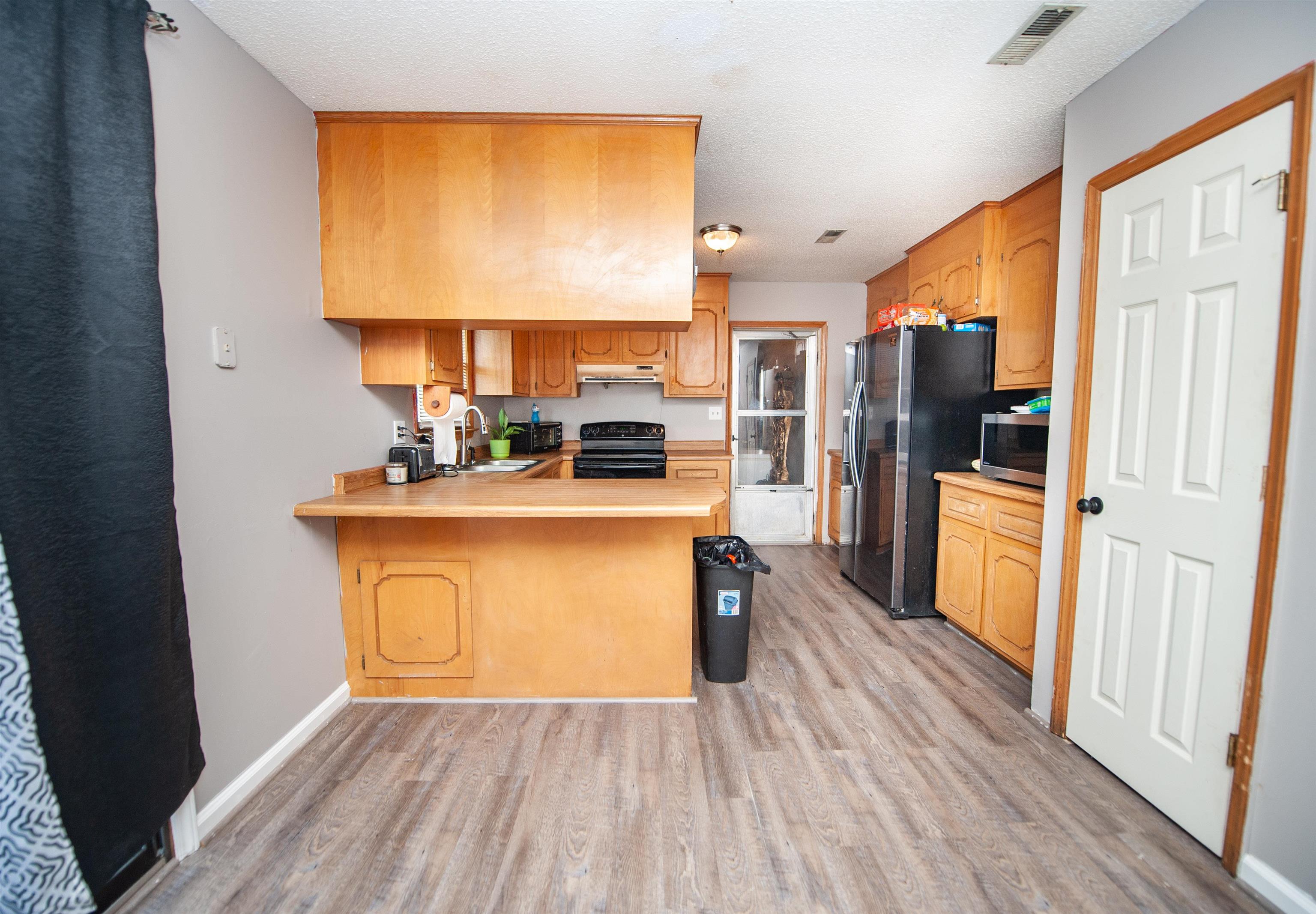1213 West Rutledge Avenue Gaffney, SC 29341 - Photo 2 of 38 Gallery Image 2