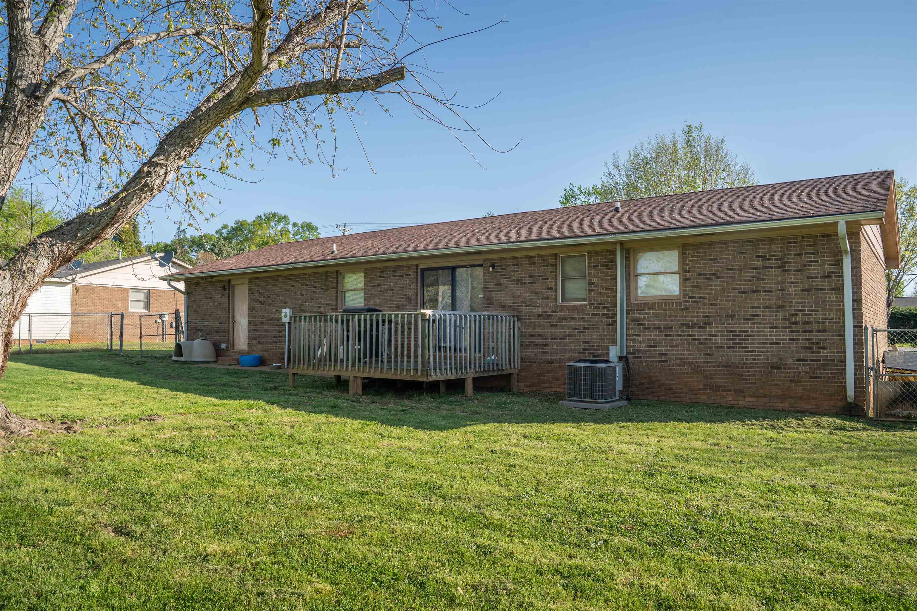 1213 West Rutledge Avenue Gaffney, SC 29341 - Photo 36 of 38 Gallery Image 36