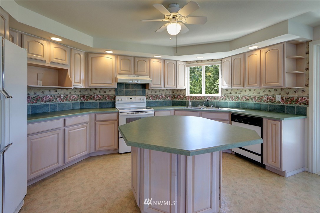 320 Northeast Capstan Rock Road Tahuya, WA 98588 - Photo 6 of 25 Gallery Image 6