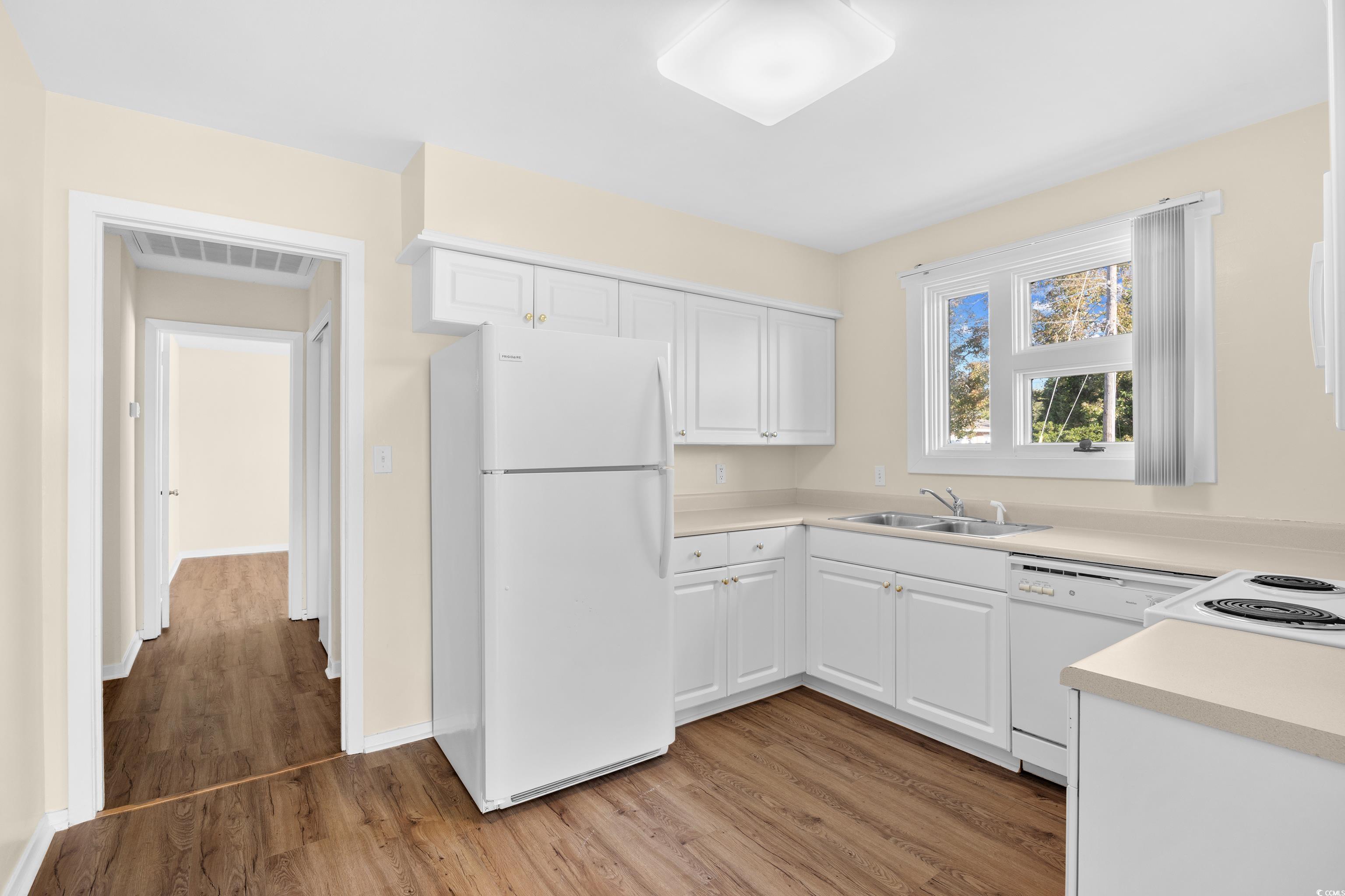 3766 Spruce Drive Myrtle Beach, SC 29577 - Photo 11 of 36