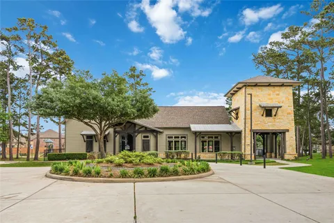 $289,900 | 16622 Lake Prince Lane, Houston, TX 77044