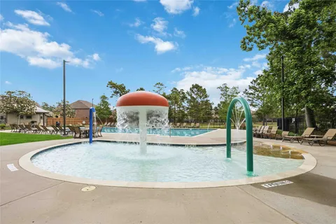 $289,900 | 16622 Lake Prince Lane, Houston, TX 77044
