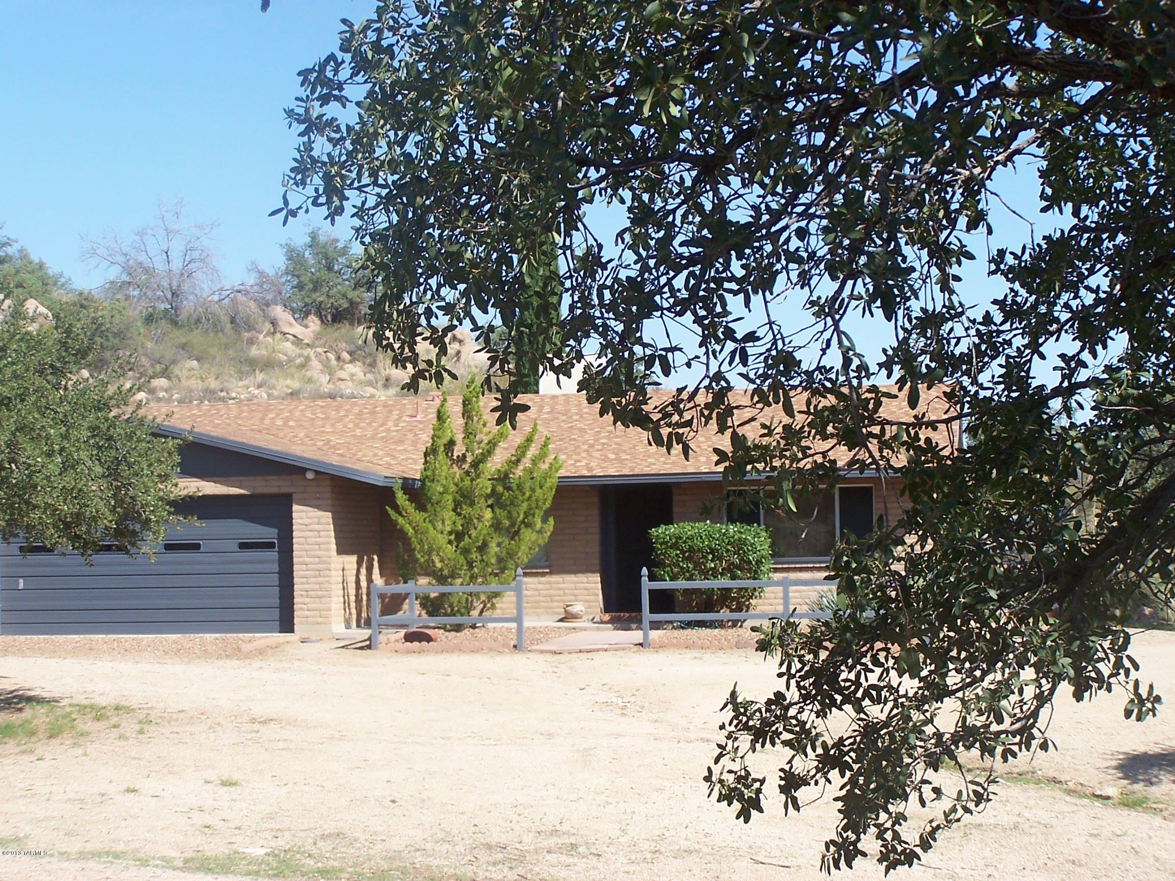 1880 South Cody Loop Road Oracle, AZ 85623 - Photo 1 of 28