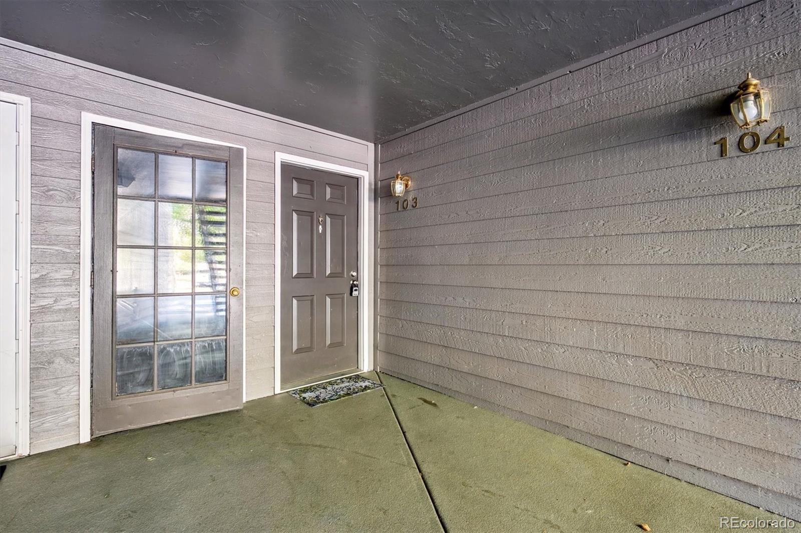 2575 South Syracuse Way, Unit L103 Denver, CO 80231 - Photo 2 of 21 a view of an empty room